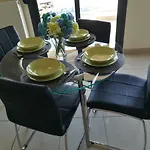 Seafront Family & Free Parking, The Cruiseflat Apartment