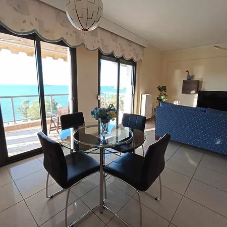 Appartement Seafront Family & Free Parking, The Cruiseflat Thessalonique