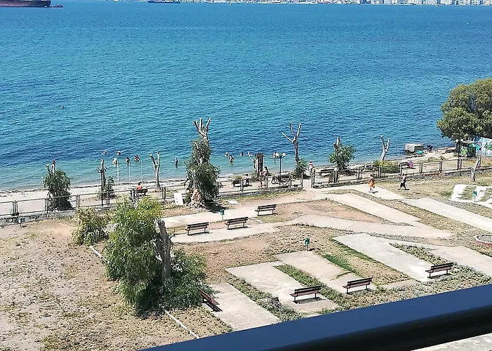 Seafront Family & Free Parking, The Cruiseflat Апартаменты *