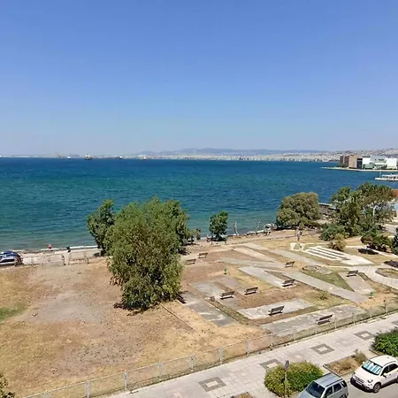 Seafront Family & Free Parking, The Cruiseflat Apartment