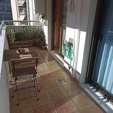 Апартаменты Beachfront Family & Free Parking, The Cruiseflat