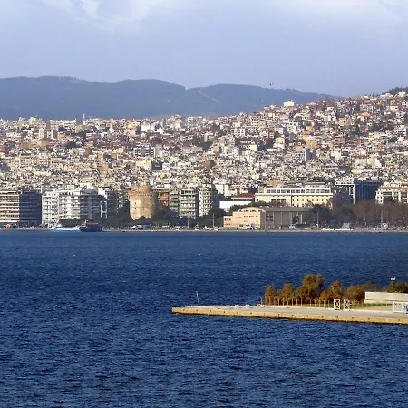 Seafront Family & Free Parking, The Cruiseflat