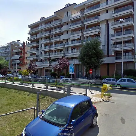 Seafront Family & Free Parking, The Cruiseflat Thessaloniki