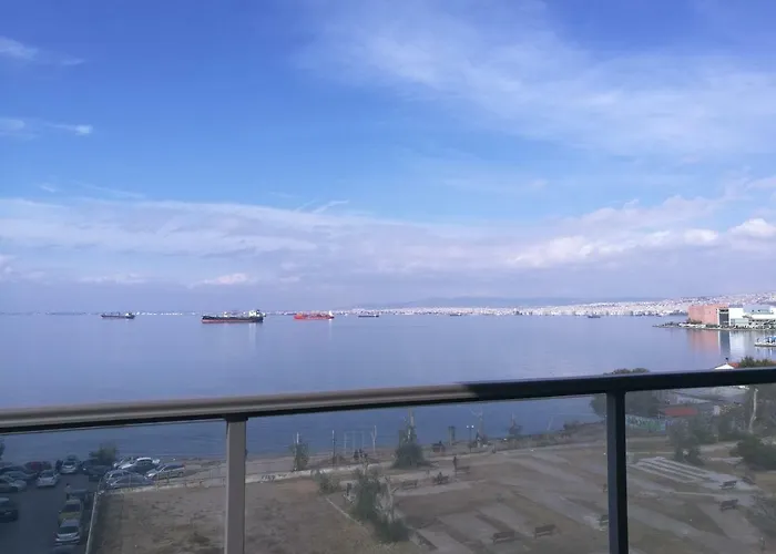 Seafront Family & Free Parking, The Cruiseflat *